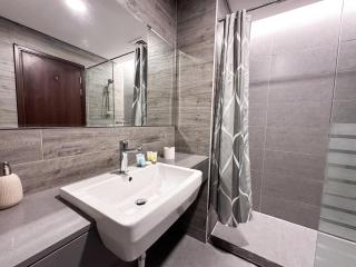 Luxurious 2BR in Vezul Residence, Business Bay - 13AB01 - Dubai - 3
