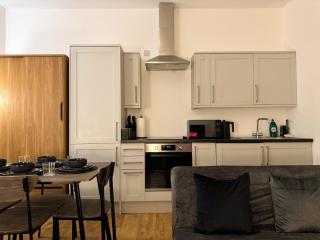 Central & Cosy Home Walking Distance To High Steet - Maidstone - 2