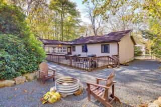 Near Water Parks Pet-Friendly Tobyhanna Getaway! - Tobyhanna - 0