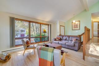 Near Water Parks Pet-Friendly Tobyhanna Getaway! - Tobyhanna - 6