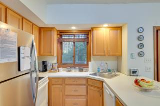 Near Water Parks Pet-Friendly Tobyhanna Getaway! - Tobyhanna - 2