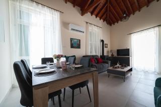 Elite Luxury Suites Omodos - Omodos - 2
