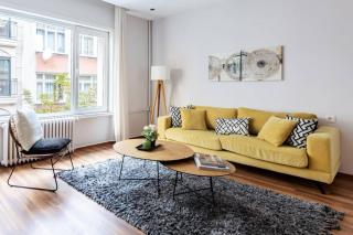 Spacious Modern Airy 4Bed2Bath Central Home! #369 - 9