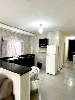 Casa perto da praia mercados e ponto - Caraguatatuba - 0