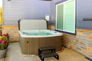 River and Marina View Hammond Townhome with Hot Tub - Hammond - 8