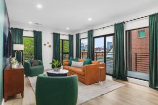 Luxury in The Gulch with Patio Pool Walk to Broadway - 7