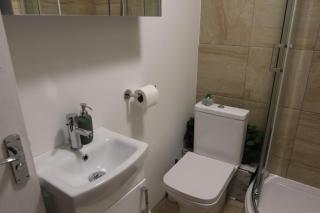 Bow House - SleepyLodge - London - 4