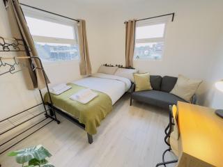 Leyton House - SleepyLodge - 0