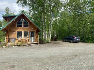 Talkeetna Log Cabin with Hot Tub Unit 1 - 0