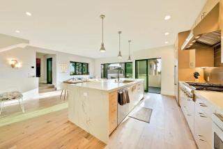 Sunny Shores - 3