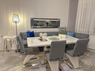 KATIES Apartments Augsburg - Zentral - 4 Zimmer - 7 Personen - 2 Parken - Nintendo Switch - DisneyPlus - E-Kamin - Augsburg - 7