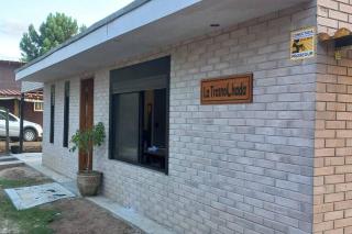 la casa cuenta con 3 dormitorios - Ciudad de la Costa - 0