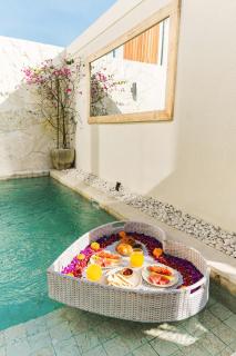 Luxe 2BR Pool, Netflix, Wifi 200MPBS, 8min BEACH - Canggu - 1