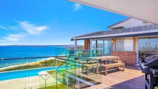 'Amazing 180 Degree Views' by HolidayCo - Killcare - 7