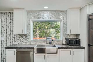 The Hill House - Cedar Creek - 2