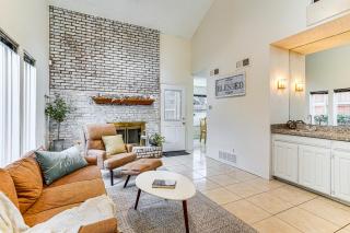 4 Mi to ATandT Stadium Townhome in Fort Worth - 3