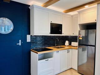 Nautical living in Manly - 8