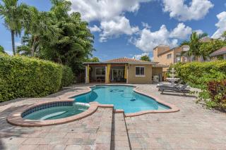 Miami House - Heated Pool - Family Vacation - 9
