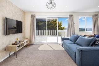 Stunning view, privacy, close to ferry & brand-new - Wellington - 4