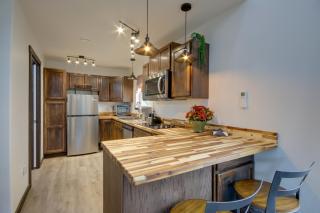 Mtn-View Gem with Grill 2 Mi to Dtwn Livingston - 4