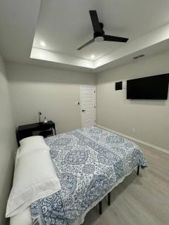 Welcome to Launchpad Living! - Brownsville - 6