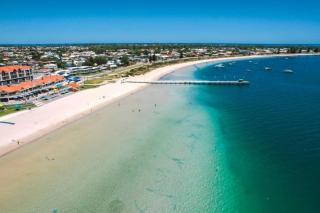 Palm Cove Villa- 2 mins walk to beach - Rockingham - 4