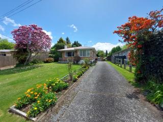 3 Bedroom Home by the Reserve - Rotorua - 0