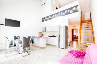 Apartment Milna - with Swimming Pool & Amazing Seaviews, above Bijaka Beach - Milna - 4