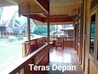 Pairi's Family Homestay - Rantepao - 8