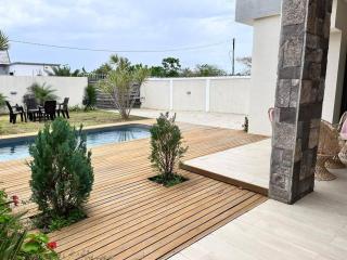 Solara Villa - 2 Bedrooms - Air Cond - Pool - Garden - BBQ - Grand-Baie - 1