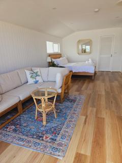 By The Seaside - Mornington - 9