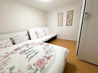 キャンペーン中交通便利日本橋駅から徒歩1分3室2トイレ広い宿泊ですshoppingとfoodの楽園です - Osaka - 5