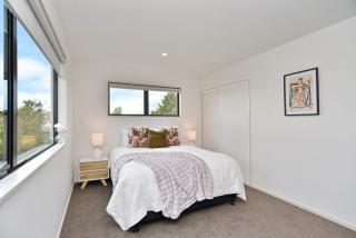 Broadbent Townhouse - Christchurch Holiday Homes - Christchurch - 4