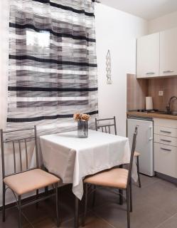 La Perla Luxury Apartments - 3