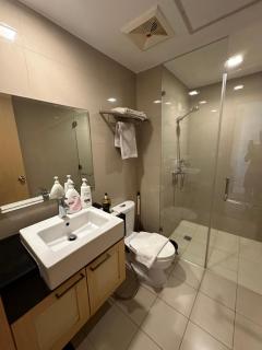 Chic Stay, McKinley BGC, Next to Venice Mall, Facing Venice Grand Canal with Xbox Series X & 320 MBPS - Manila - 3