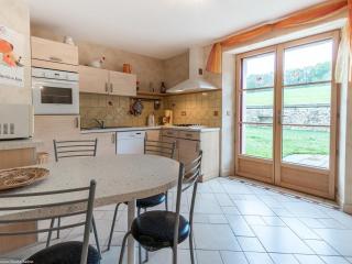 Maison mitoyenne lumineuse proche Vesoul, 4 chambres agréables, terrasse spacieuse - FR-1-583-4 - - 1