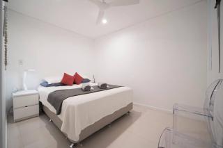 Moments to Bondi Sand - Sleek and Modern - Sydney - 8