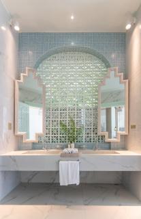 Malahini Kuda Bandos Resort - 8