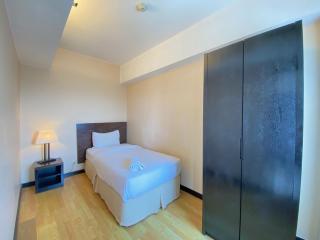 Gorgeous & Classic 2BR at Braga City Walk Apartment By Travelio - Bandung - 8