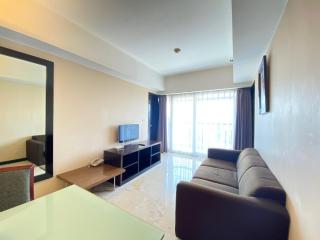 Gorgeous & Classic 2BR at Braga City Walk Apartment By Travelio - Bandung - 5