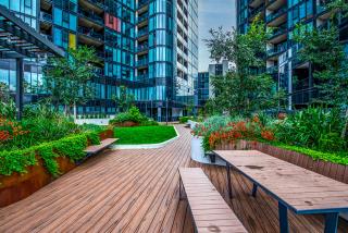 Lakeside Luxe, Free parking, AIS, Spa, Gym, Sauna and Pool - 9