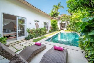Villa Tara by Villa Finder - Seminyak - 0