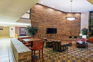 AmericInn by Wyndham Omaha - Omaha - 4