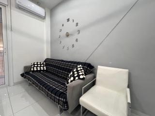 WSD Athens Pireas Stylish 2BD Apt with City View Balcony - Pireo - 1