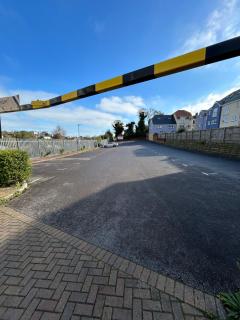 The Curve , The Old Shop & The New Shop - 3