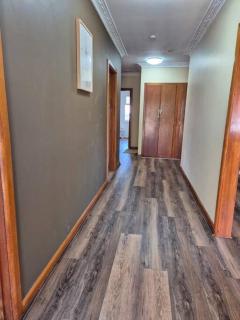 Your Cozy Home Away from Home - Ballarat - 3