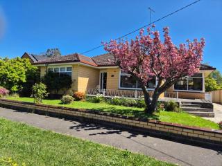 Your Cozy Home Away from Home - Ballarat - 1