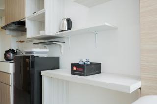 Cozy and Nice Studio Room Tree Park BSD Apartment By Travelio - Tangerang - 5