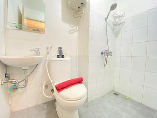 Cozy Studio Room at Grand Asia Afrika Apartment By Travelio - Bandung - 6