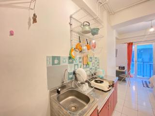 Cozy Studio Room at Grand Asia Afrika Apartment By Travelio - Bandung - 2